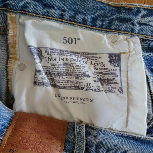 Levi's Premium 501 crop NWOT - Picture 8 of 8